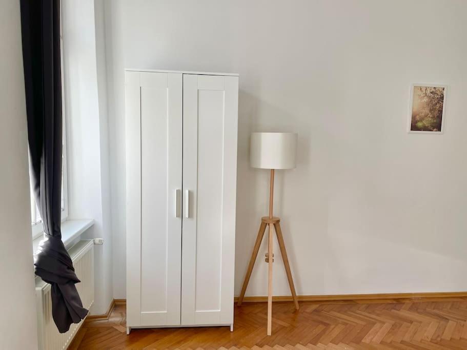 Sunny & Calm Stylish Flat *